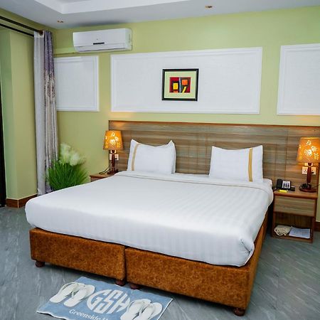 Greenside Hotel Arusha Buitenkant foto
