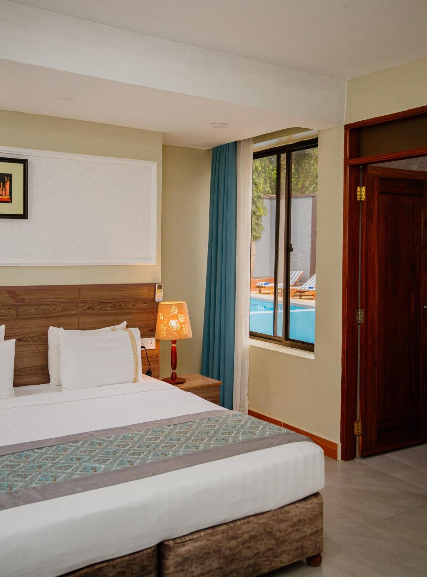 Greenside Hotel Arusha Buitenkant foto