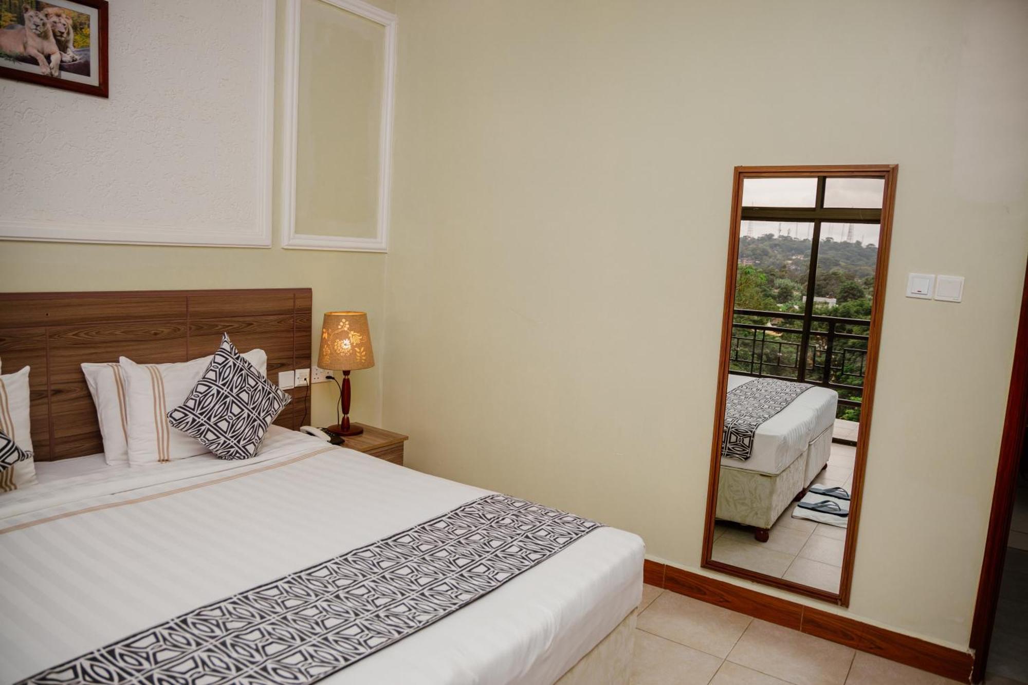 Greenside Hotel Arusha Buitenkant foto
