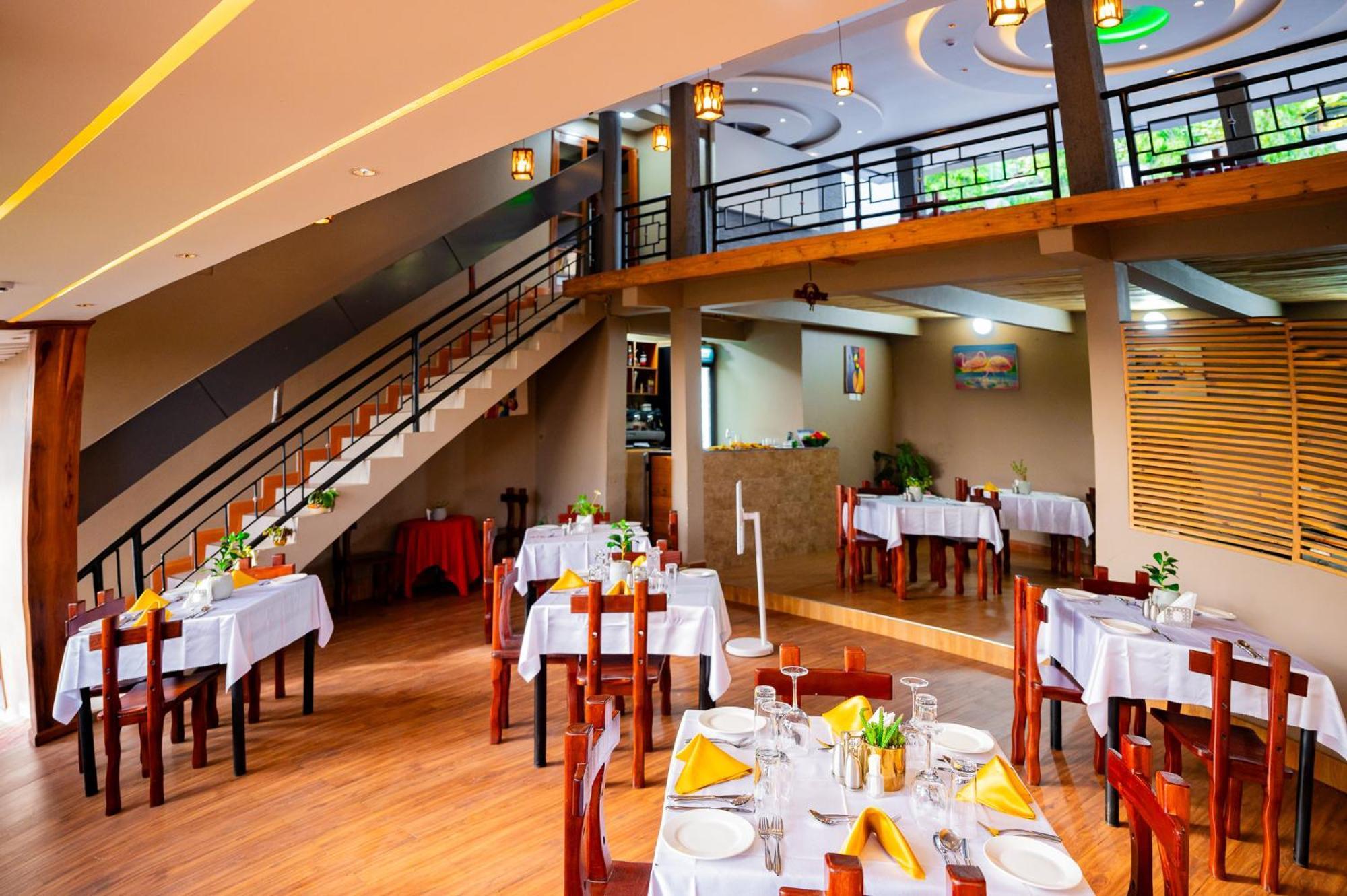Greenside Hotel Arusha Buitenkant foto
